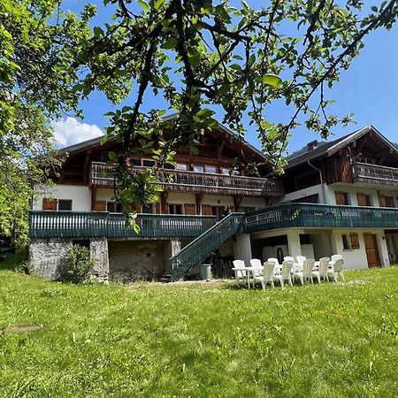 La Ferme Du Chateau La Chapelle-d'Abondance Exterior photo