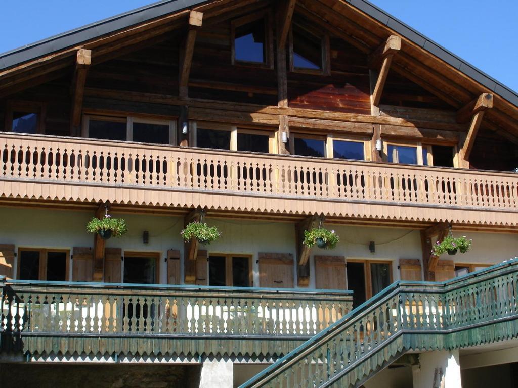 La Ferme Du Chateau La Chapelle-d'Abondance Exterior photo